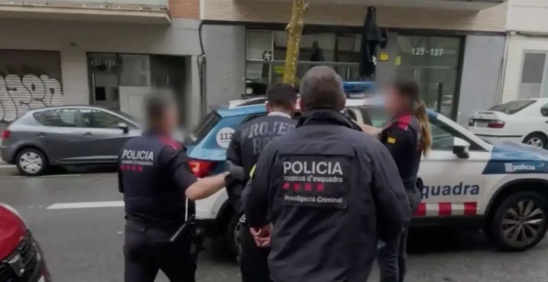 Els Mossos d’Esquadra desmantellen un grup criminal que va sostreure més de 250 ordinadors d’empreses d’arreu de l’àrea metropolitanaa