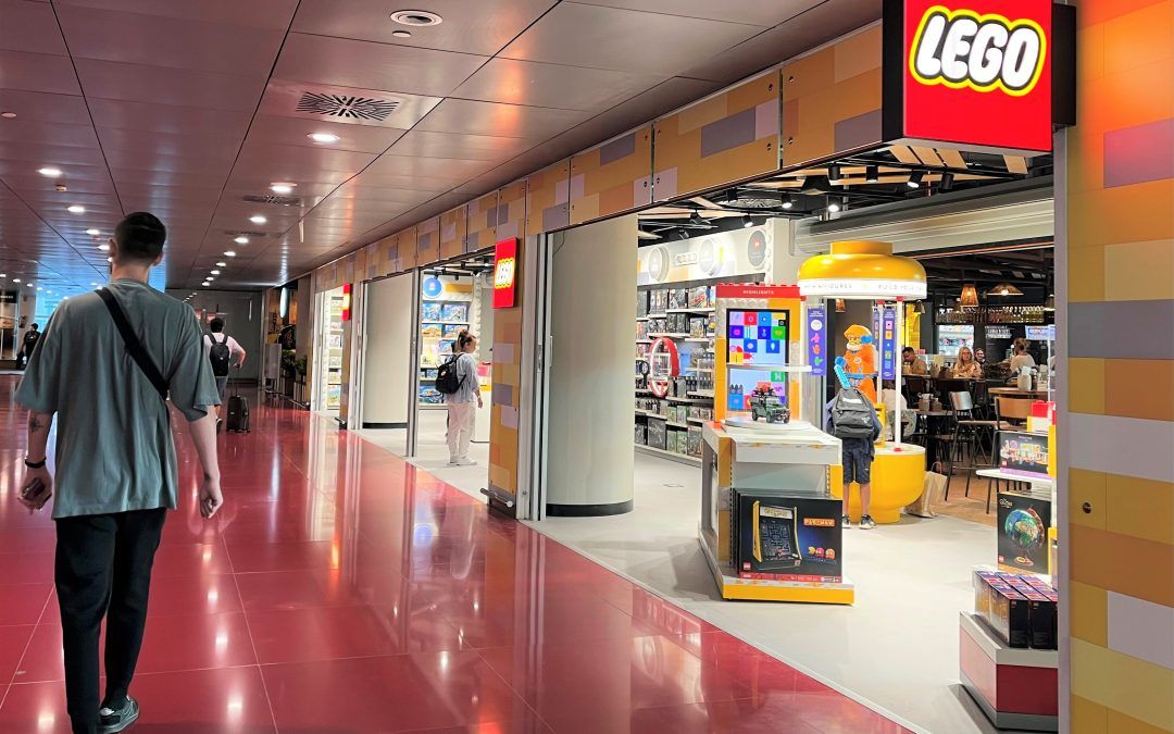 El Aeropuerto del Prat abre un nuevo espacio comercial de ocio para familias