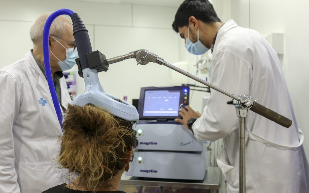 L’Hospital de Bellvitge, incorpora l’estimulació magnètica transcranial per tractar la depressió resistent 