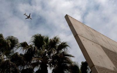 Castelldefels vol sancionar els avions que generin contaminació acústica i mediambiental al municipi