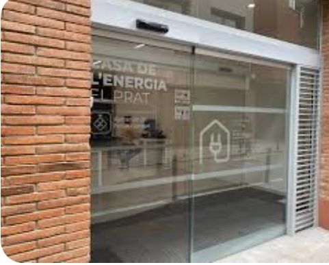 L’alcaldessa de Rivas Vaciamadrid visita el Prat per conèixer la Casa de l’Energia