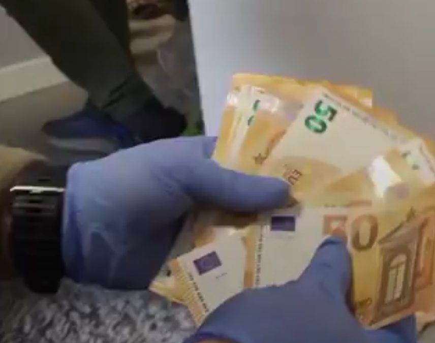 Desarticulat un grup criminal que utilitzava bitllets de 500€ falsos per comprar drogues, produir marihuana i dur a terme narco assalts