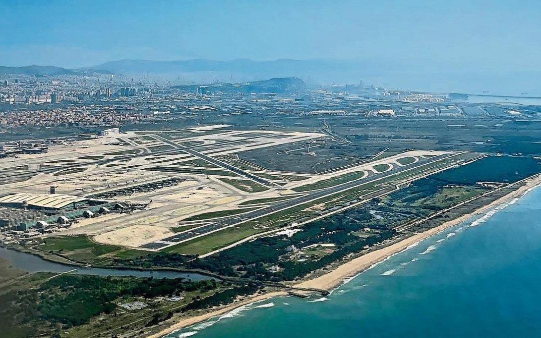 El Presidente de la Generalitat  plantea cambiar el uso de las pistas del Aeropuerto en julio y agosto
