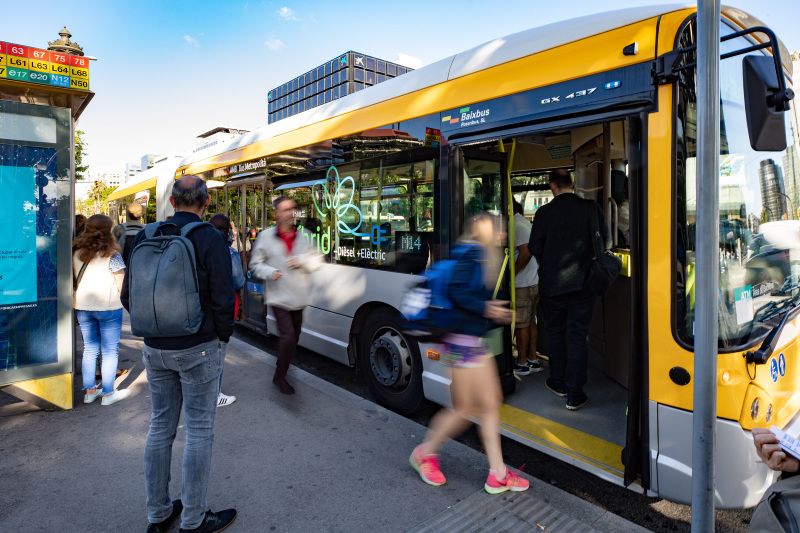 Noves línies i freqüències al bus metropolità del Prat