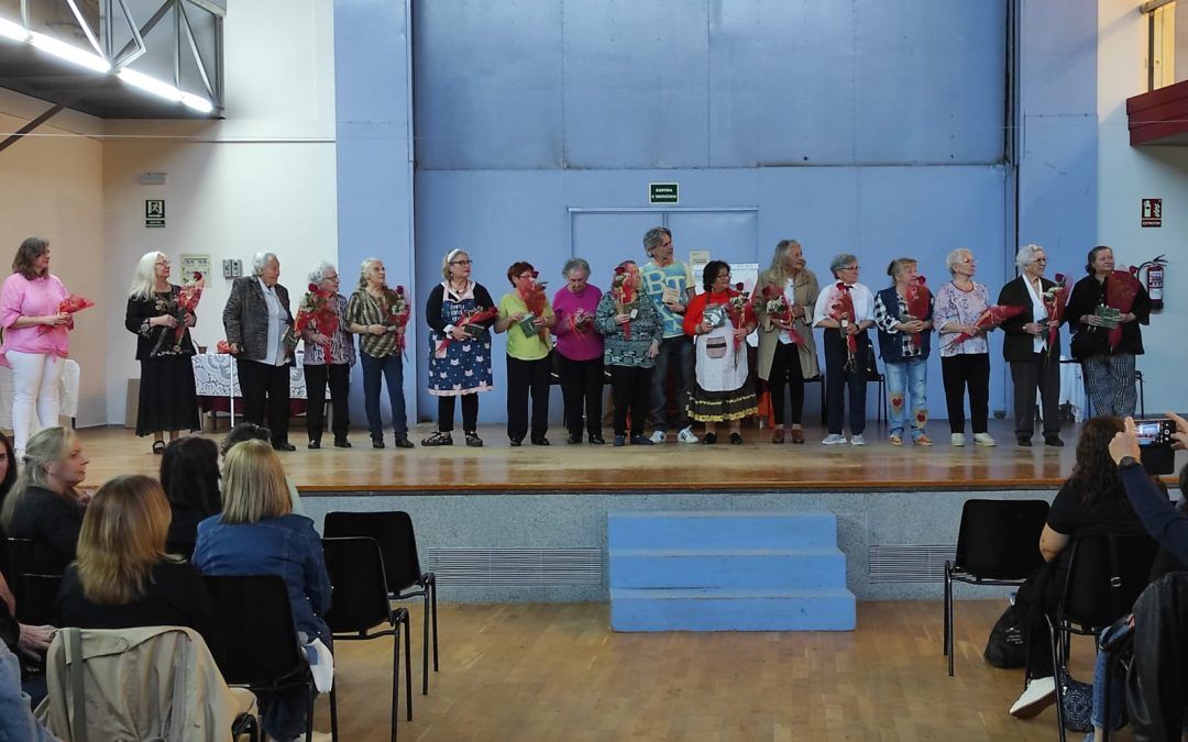 Homenaje a las «Dones Sàvies de Sant Cosme»