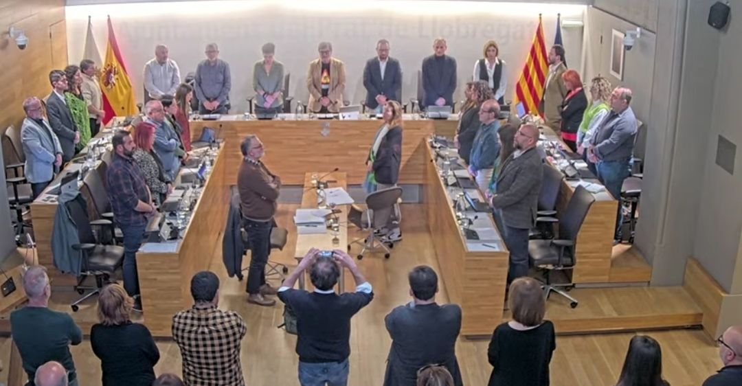 El ple municipal condemna el triple assassinat del passat 9 d’abril