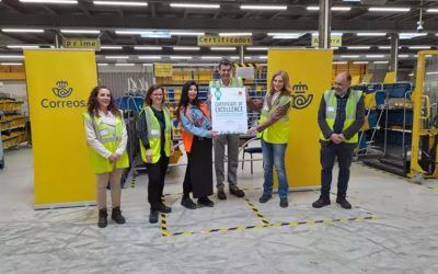 La oficina de cambio de Correos del Prat  recibe un sello de excelencia internacional