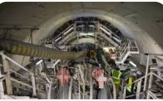 La tuneladora torna a excavar el túnel del tram central de l’L9 un cop finalitzades tasques de manteniment