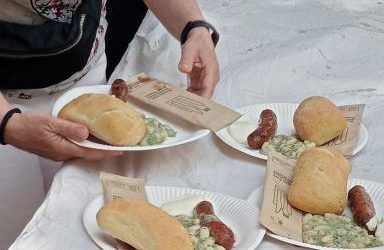 Butifarrada popular en el Barrio de La Granja