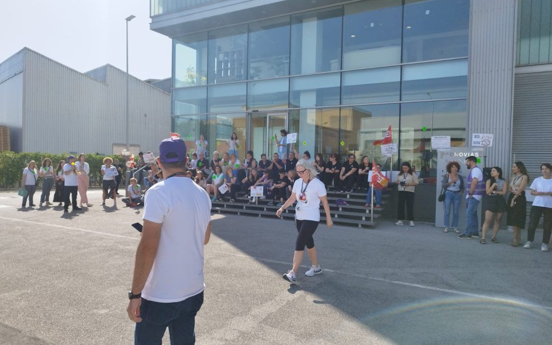 Protestas de los trabajadores de Pronovias en defensa de su puesto de trabajo