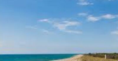 La platja del Prat aconsegueix la màxima distinció en qualitat de l’aigua
