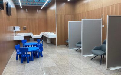 L’aeroport del Prat posa en marxa dues sales de lactància per millorar l’experiència de les famílies