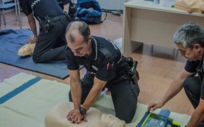Set agents de la Policia Local del Prat ajudaran en les tasques d’emergència per la DANA a València