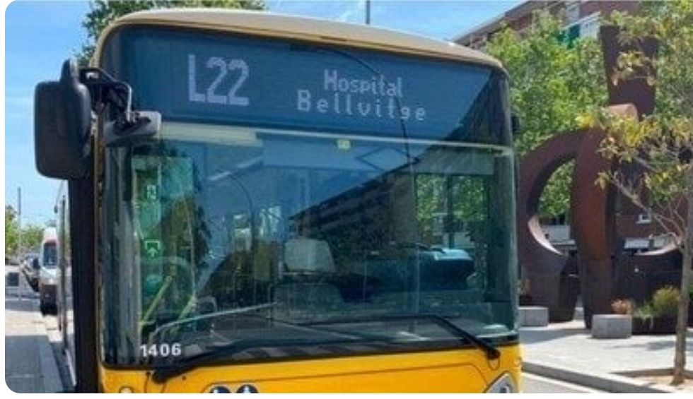 Reclamen millores en el transport públic cap a l’Hospital de Bellvitge