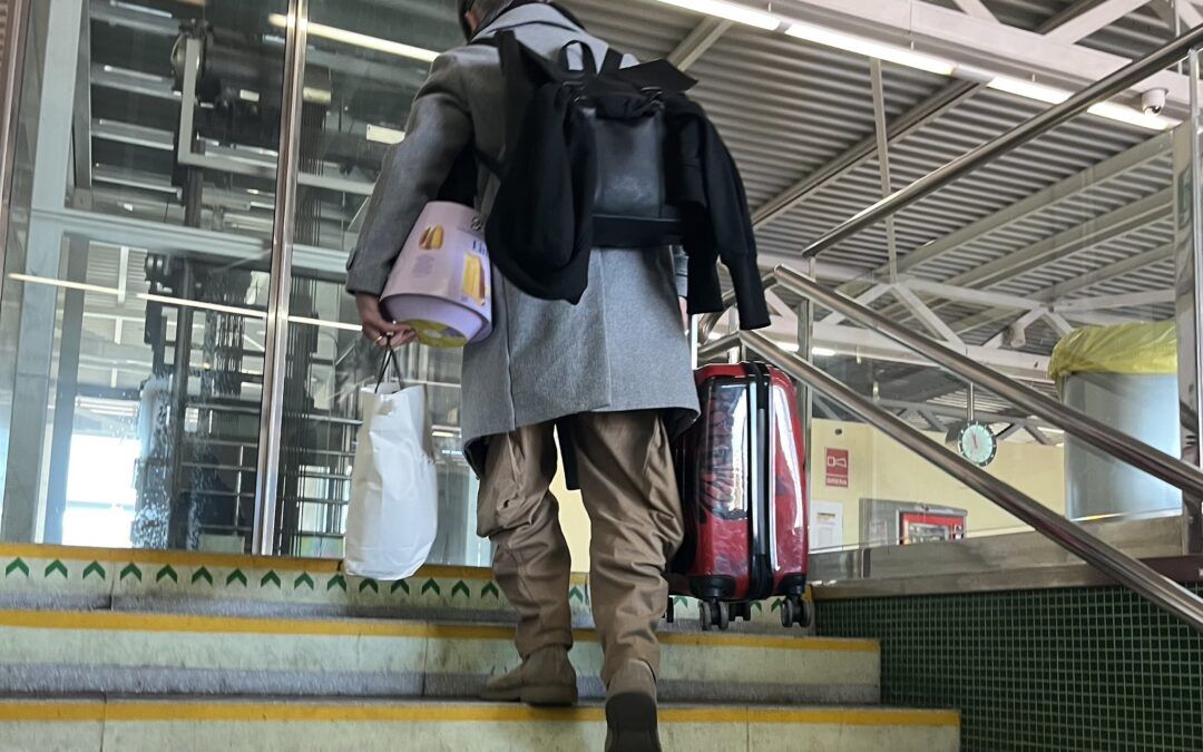 L’Ajuntament del Prat exigeix solucions urgents per a l’estació de Rodalies