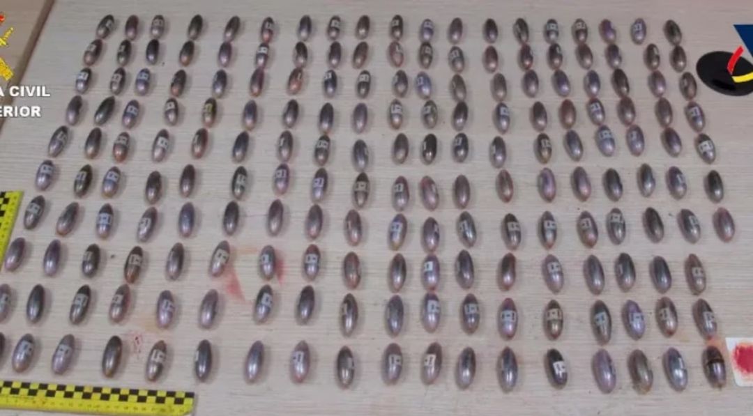 Detinguda a l’Aeroport amb 187 càpsules d’haixix a l’intestí: tres dies per expulsar-les