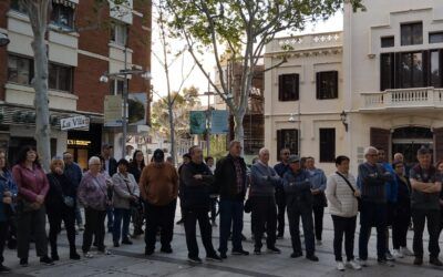 Protesta a la plaça de la Vila contra el nou impost de residus