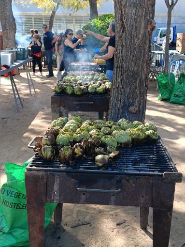 El Prat s’omple de sabor i tradició amb la Carxofada 2025
