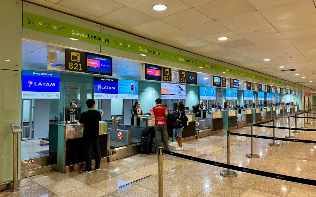 L’Aeroport estrena el servei ‘Simple Check>>In’ per facilitar la facturació als qui arriben en transport públic