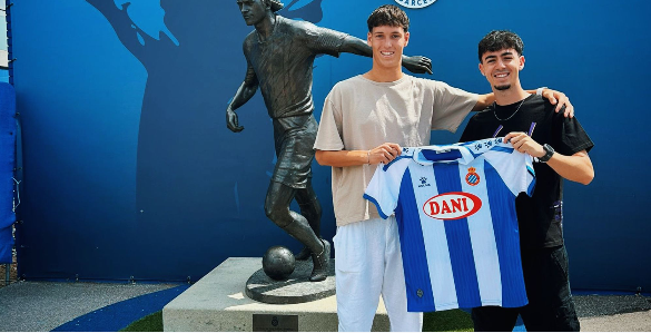 Jan Jou i Pau Moliner ‘Moli’ fan el salt a l’Espanyol: dos talents de l’AE Prat que continuen somiant en gran