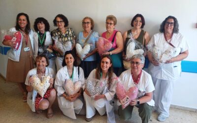 Un cor que abraça: coixins solidaris per a dones amb càncer de mama a Bellvitge