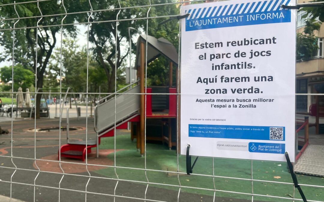 Indignació veïnal per la retirada del parc infantil de Gallart Monés