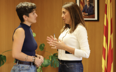 L’alcaldessa del Prat reclama a la Generalitat un front comú per climatitzar escoles i reforçar la FP