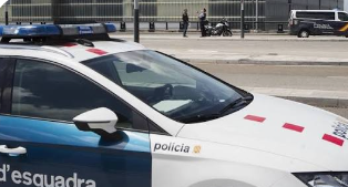 Robatori a una botiga de telefonia al Prat de Llobregat