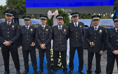 Set agents del Prat, condecorats a Paiporta en record de la Dana