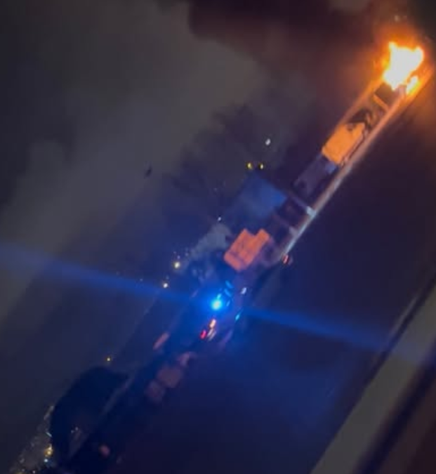 Un avís de possible explosió activa els Bombers a l’aparcament del Carrefour