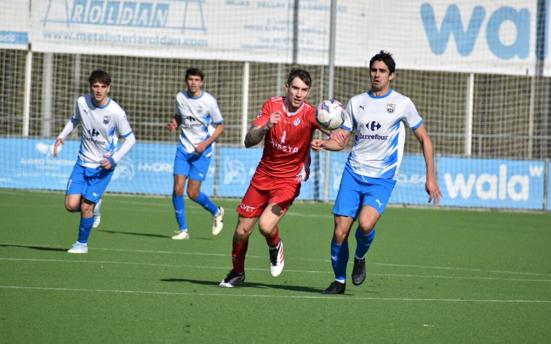 L’AE Prat topa amb el mur del Santfeliuenc i allarga la sequera (0-0)