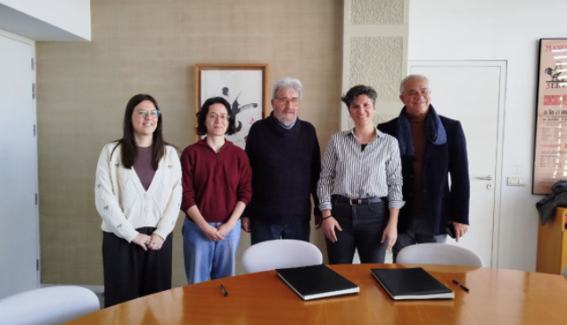 El Prat i l’Associació d’Ex-Presos Polítics del Franquisme segellen un conveni per reforçar la memòria democràtica