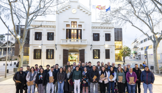 L’Ajuntament i les entitats del Prat consoliden el model festiu amb un conveni que ordena la Festa Major