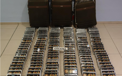 Desarticulada una xarxa criminal que introduïa cocaïna a l’Estat aprofitant treballadors de l’aeroport del Prat