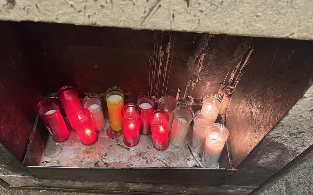 Les espelmes retirades a l’avinguda de la Verge de Montserrat generen malestar entre veïns