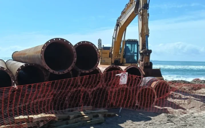 Els treballs d’aportació de sorra entren en la fase final a la platja del Prat