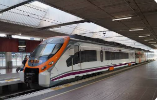 Renfe reforça el servei d’estiu a les línies R1 i R2 per absorbir l’augment de viatgers