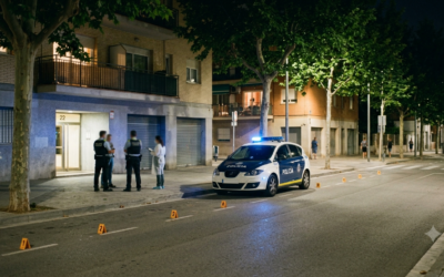 Una baralla familiar al Prat acaba amb un jove ferit al carrer Indústries i la intervenció de la policia