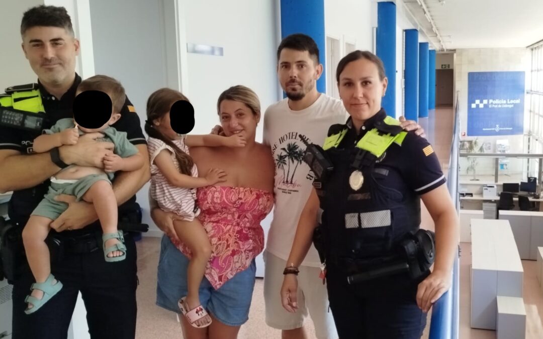 Dos agents de la Policia Local del Prat salven la vida a un nadó d’un any en ennuegar-se amb un bastonet de pa