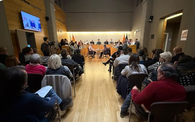 Crónica del ple del mes de setembre. Divisió al govern municipal a la votació sobre l’aeroport